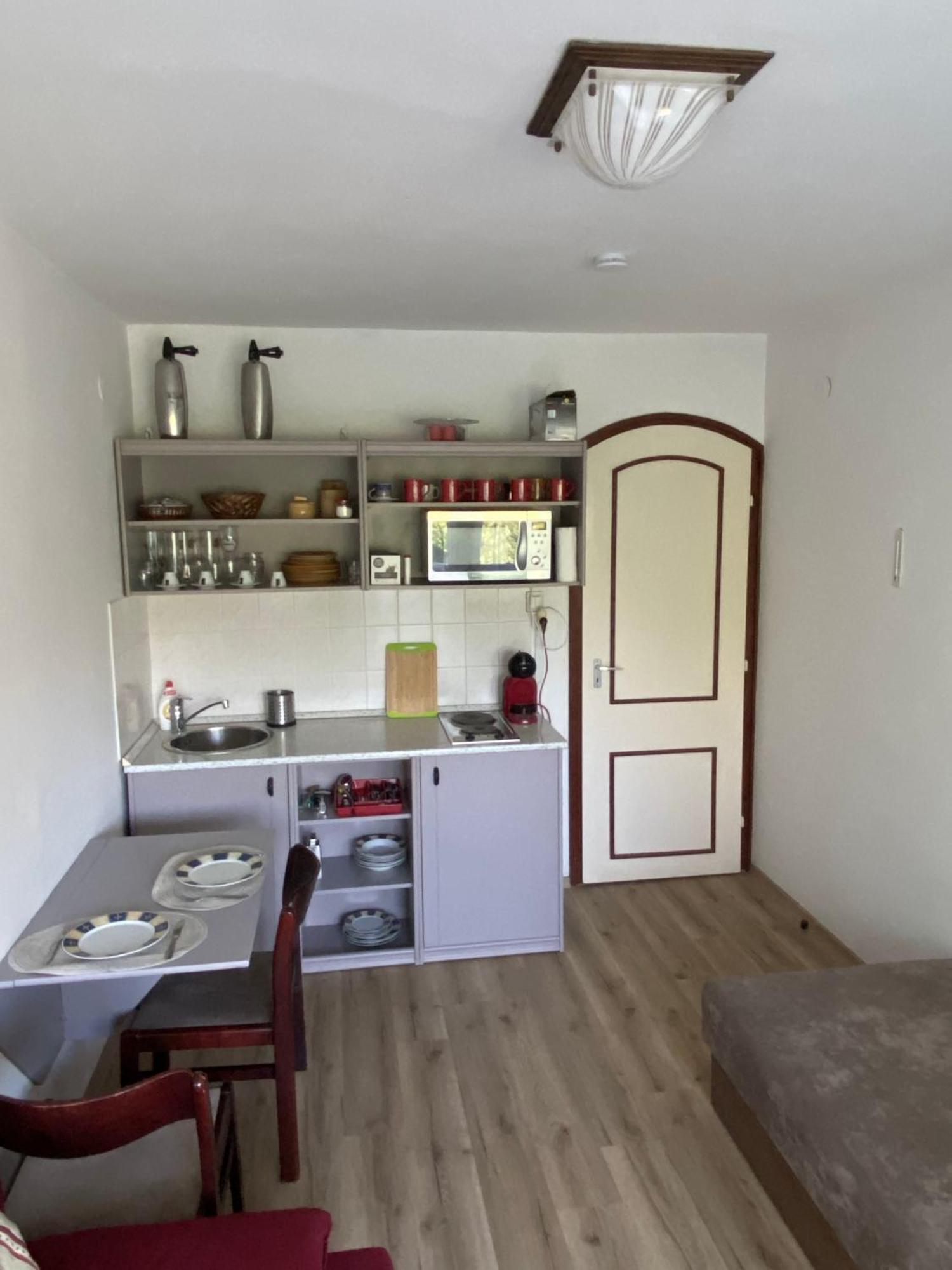 Veronika Apartman Balatongyorok Ngoại thất bức ảnh